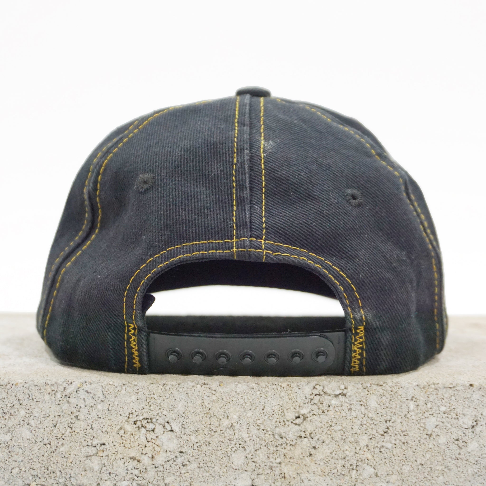 Dogpile - Contrast Hat (Faded Black)